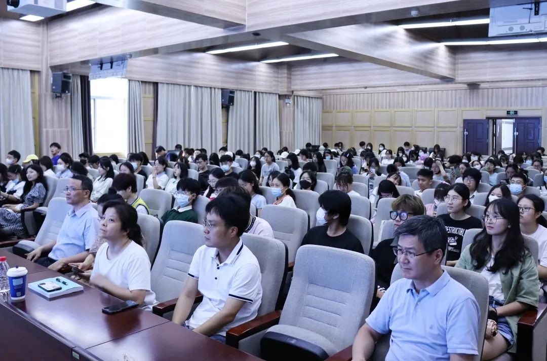 【“教与学的革命”珞珈论坛3044永利官网分论坛】丨学院召开2021级本科生分专业指导会